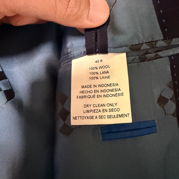 Vince Camuto Men’s 100% Wool Suit – Size 40R (Jacket + Pants) - Picture 3 of 5